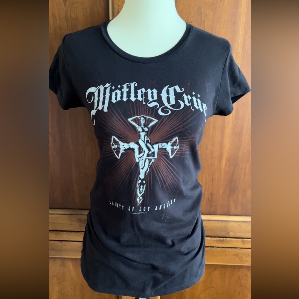 Motley Crue Women’s “Saints of Los Angeles” t-shirt EUC